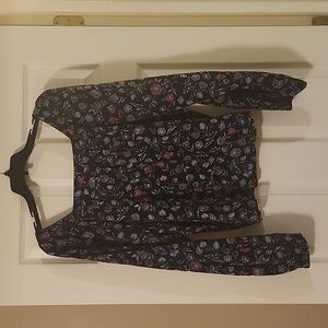 Long sleeve Navy print Gap shirt